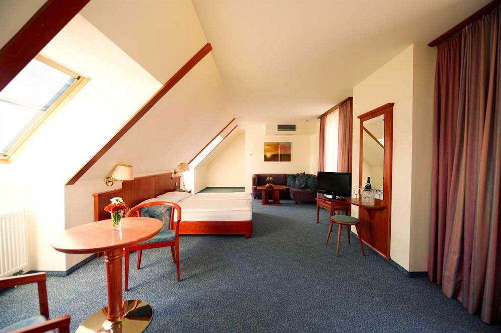 Hotel Allegro